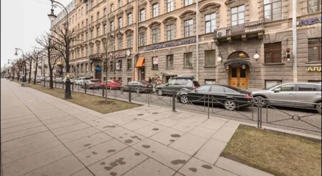 Contact Hostel Nevsky, Забронировать Хостел Отели Санкт-Петербурга с парковкой, рядом с Станция метро «Сенная Площадь», Парковка