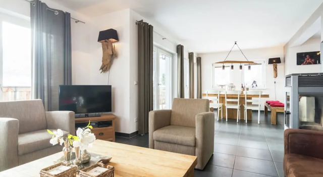 Lavish Chalet in Mauterndorf with Sauna & Hot Tub