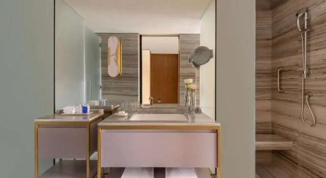 Deluxe Twin room with sea view Rixos Gulf Hotel Doha