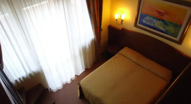 Четырёхместный номер Standard Hotel Santa Lucia