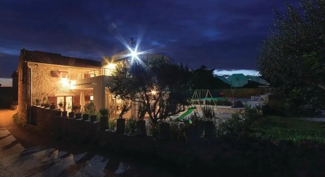 Beautiful Home in Rakalj With Sauna, Wifi and 4 Bedrooms, Rezervați Hotel Rakalj Istria
