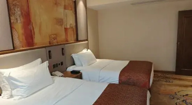 Семейный люкс с 2 комнатами Hualian Hotel