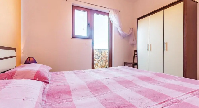 Beautiful Home in Krnica With Wifi and 3 Bedrooms, Rezervovat Hotel Hotely v Krnica s bazénem, Bazén