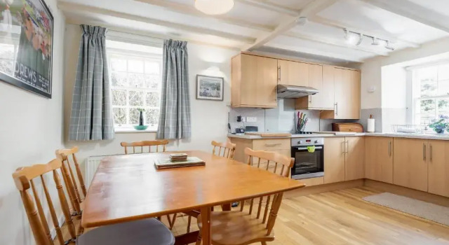 Коттедж Quirky Cottage