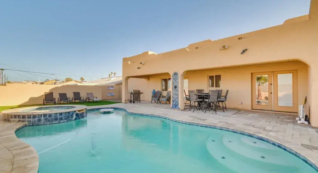 Коттедж Putting Green & Mtn View: Lake Havasu City Home!