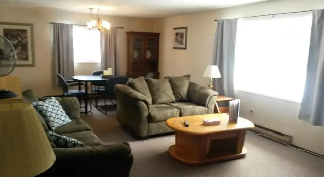Люкс Deluxe Lakeside Motel