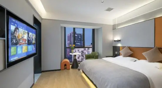 Люкс Deluxe Jiachen Hotel (Zhuzhou Railway Station Dahanyue Center)