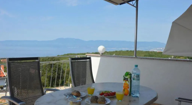 Apartment Lucija