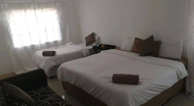 Коттедж ocean palace self catering lodge