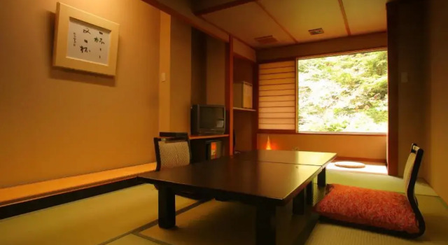 Номер Standard с красивым видом из окна Imaita Onsen Yumotokan