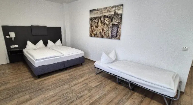 Трёхместный номер Standard Melvi Hotel Göppingen