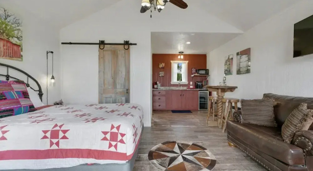 Stunning Cabin W/hot-tub and Gorgeous Ranch Views, Reserva ahora Casa o chalet Villas en Albert, Villa