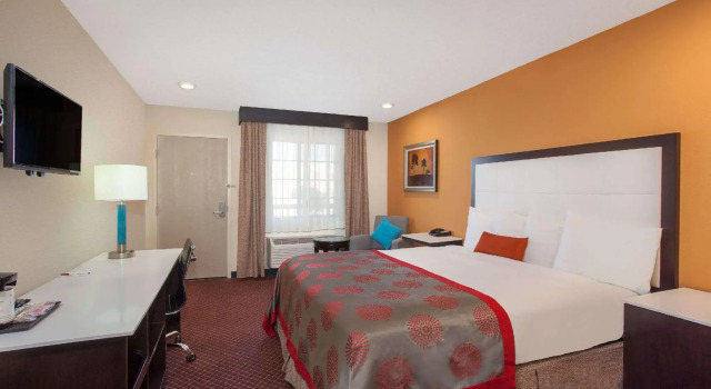Двухместный номер Standard Ramada by Wyndham Culver City