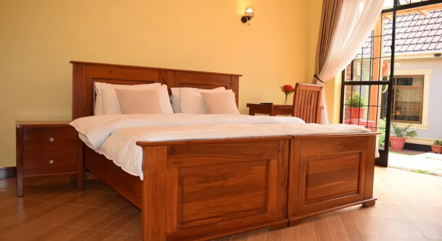 Tonga's Place, Prenota Bed & breakfast Hotel a Arusha con parcheggio, Parcheggio