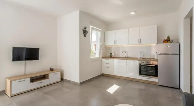 Villa Maya, Book Villa Cottages in Split Region, Cottage