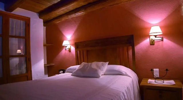 Puerto Roque Turismo Rural Spa, Varaa Hotelli Valencia de Alcantara 