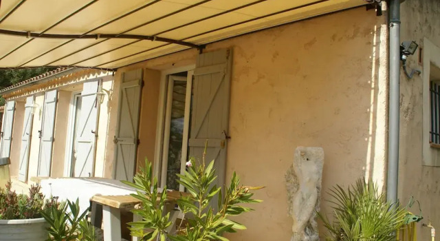 Romantic Holiday Home With a Small Private Pool, Located in the Provence, Забронировать Отель Драгиньян Вар, рядом с Ронское американское кладбище и мемориал