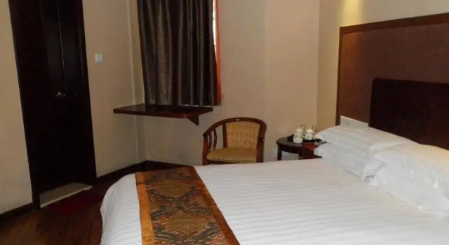 Jin Teng Business Hotel, Book Hotel Hoteller i Linhai med parkering, Parkering
