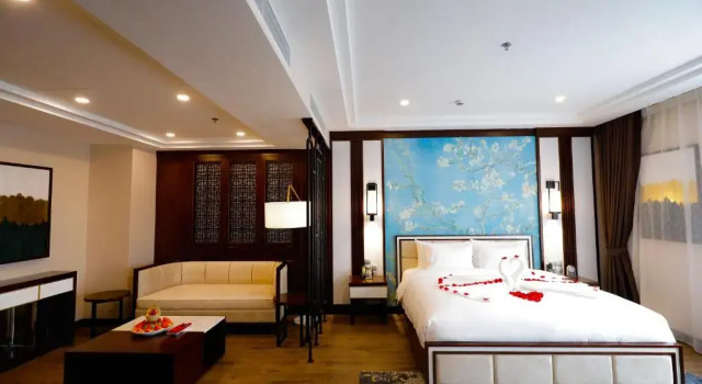 Люкс с видом на город Grand Phoenix Hotel Bac Ninh