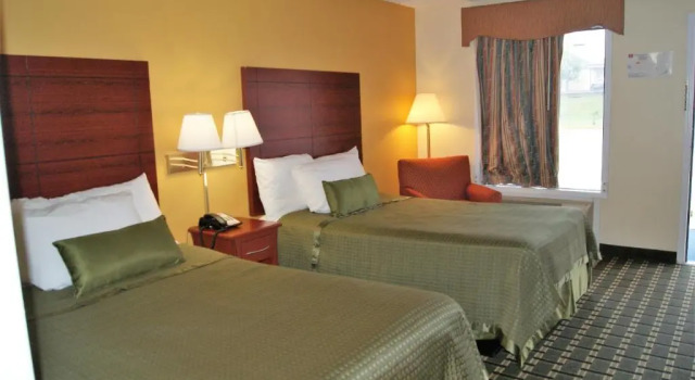 Четырёхместный номер Standard Red Carpet Inn - Natchez
