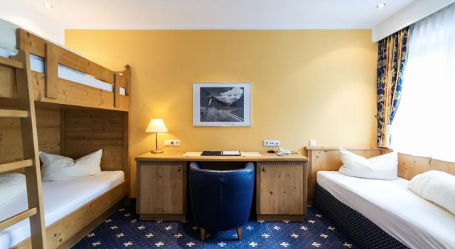 Семейный люкс с 2 комнатами Aktiv Hotel Zur Rose am Brenner