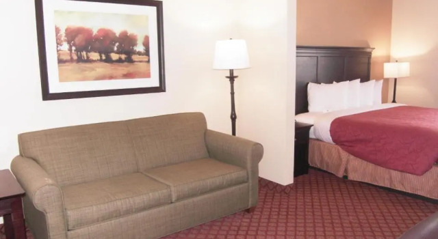 Люкс Country Inn & Suites by Radisson, Oklahoma City at Northwest Expressway, OK