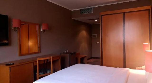 Hotel Via Norte, Varaa Hotelli Hotellit Porto pysäköinnillä, Pysäköinti
