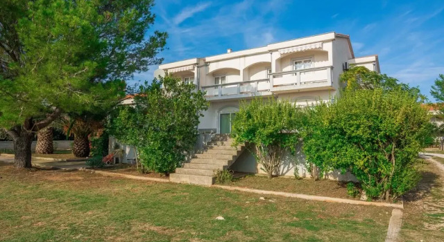 Apartments Vucetic, Prenota Appartamento Città di Lesina 