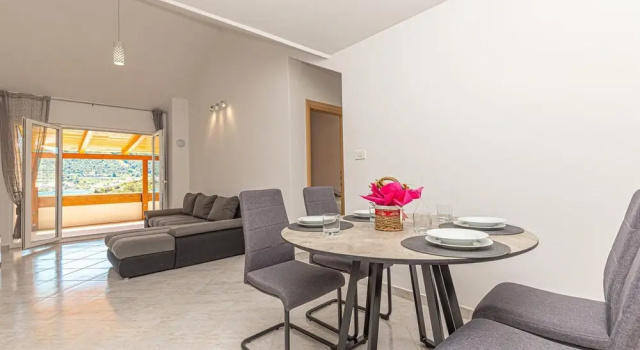 Lovely Home In Grebastica With House Sea View, Забронировать Отель Отели Шибеник с парковкой, Парковка
