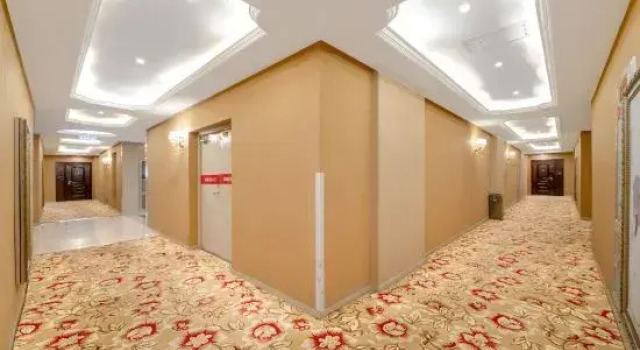 Wanda Spring Business Hotel (Daqing Sa'ertu Wanda Plaza)