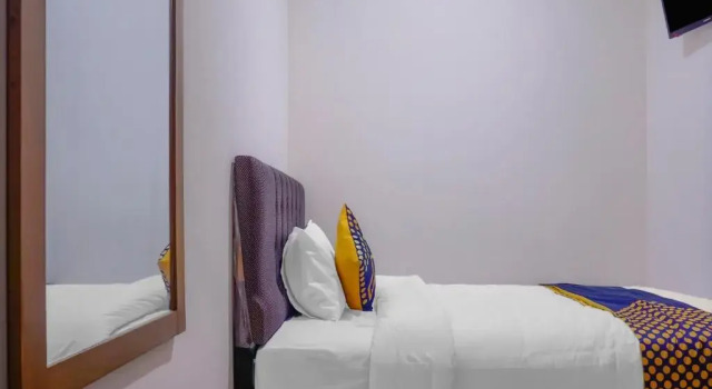 Номер Superior SPOT ON 3072 Wisma Madinah Syariah