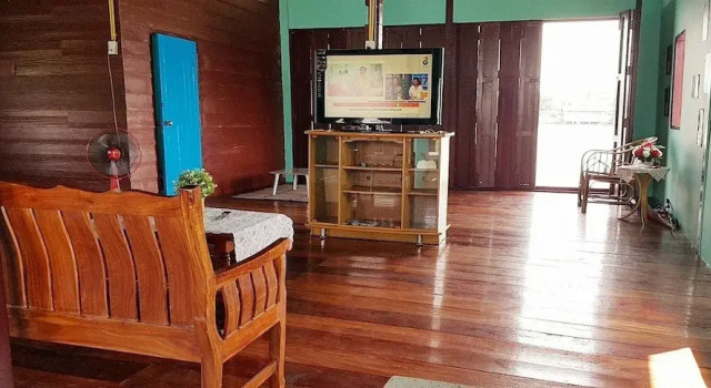 Blue House Homestay, Забронировать Отель Кланг провинция Районг