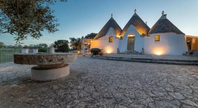 Tenuta Minnea - Cisternino, Rezervați Hotel Hoteluri în Valle d'Itria cu piscină, Piscină