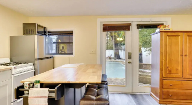 Апартаменты Mt Dora Couple's Retreat w/ Shared Pool!