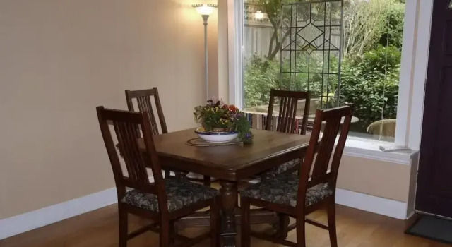 Апартаменты A Suite at Kitsilano Cottage