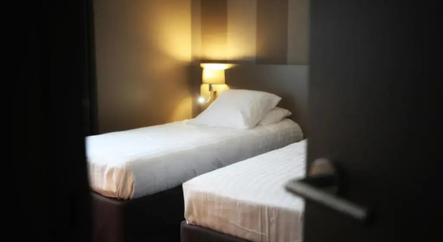 Люкс Brit Hotel Le Galion & Spa