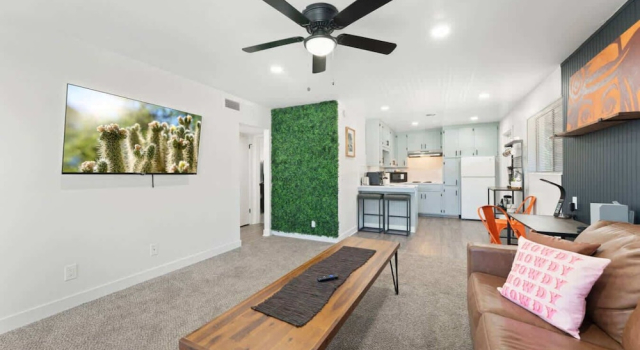 Central PHX 1BR Apartment Pool Gazebo, Забронировать Апартаменты/квартира Финикс 