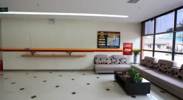 Super 8 Hotel Xichang Hangtian, Prenota Hotel Xichang Sichuan