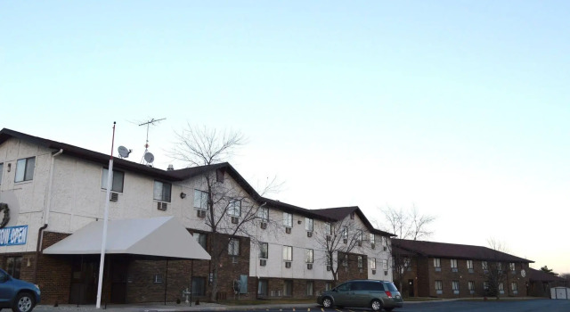 Crystal Inn and Suites, Prenota Hotel Auburn Michigan