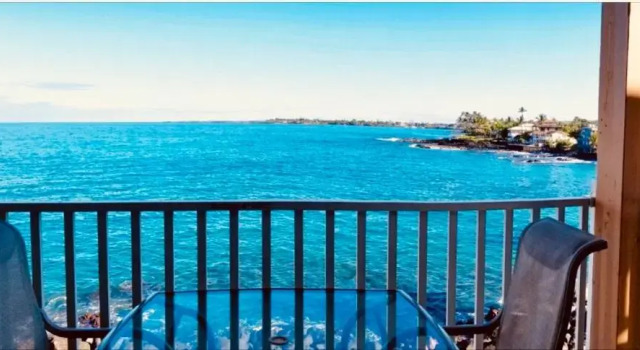 Sea Village 2nd floor Direct Oceanfront unit with extensive upgrades, Забронировать Отель Отели Каилуа-Кона с бассейном, Бассейн