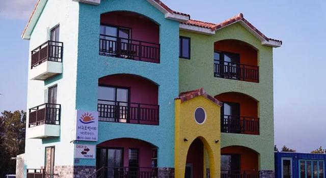 Suncity Guesthouse - Hostel, Забронировать Хостел Отели Согвипхо с парковкой, Парковка