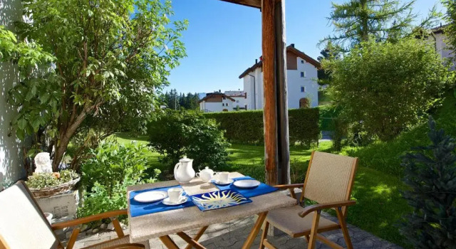 Апартаменты Schweizerhof Ferienwohnungen Lenzerheide 5
