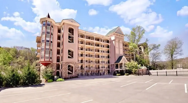 Riverfront Relaxation 2 Bedroom Home