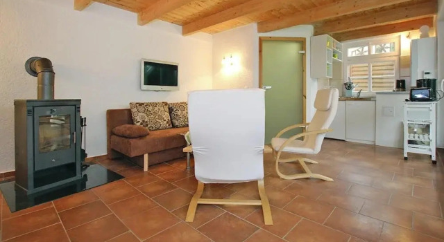 Ferienhaus mit Terrasse und Kaminofen in Parchim, Забронировать Дом для отпуска Пархим Мекленбург-Померания