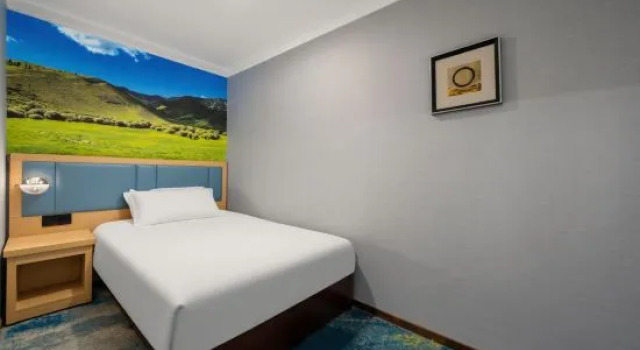 Люкс Superior Sightseeing Hotel (Urumqi Altay Road Airport Branch)