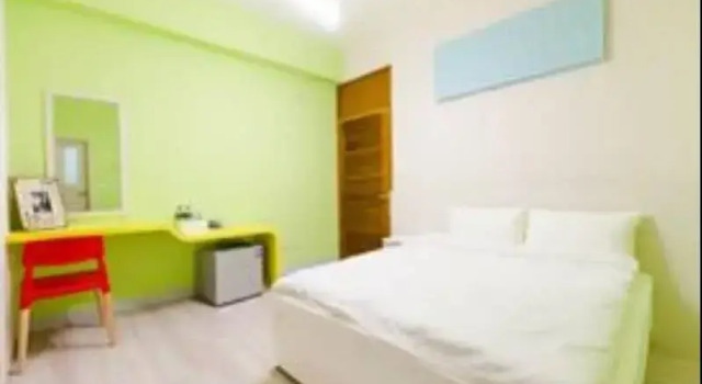 La Dahai Bed and Breakfast
