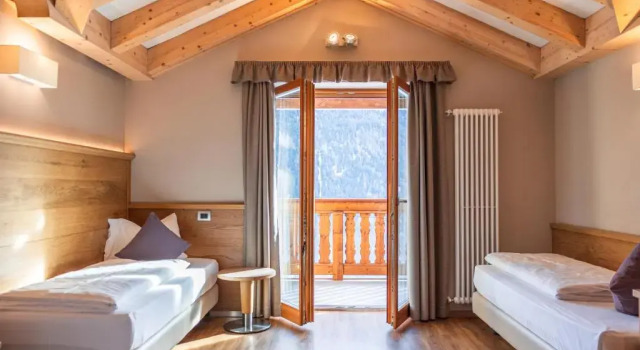 Четырёхместный номер Standard с видом на горы Albergo Belvedere