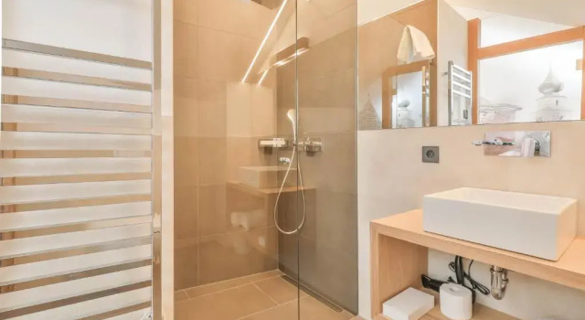 Одноместный номер Standard Belvenu Boutique Hotel