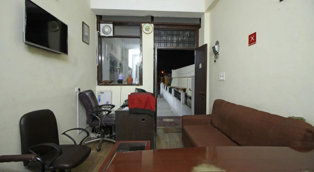 OYO 4464 near Chakrata Road, Rezerwuj Hotel Hotele w Uttarakhand z basenem, Basen