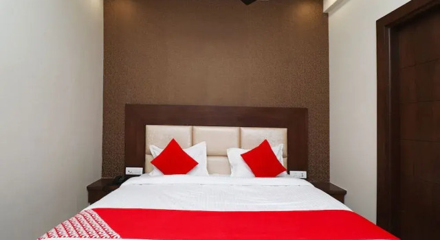 OYO 29175 Hotel Rp 74